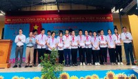 Trường THCS Hải Hoà tuyên dương các em đạt học sinh giỏi thị xã